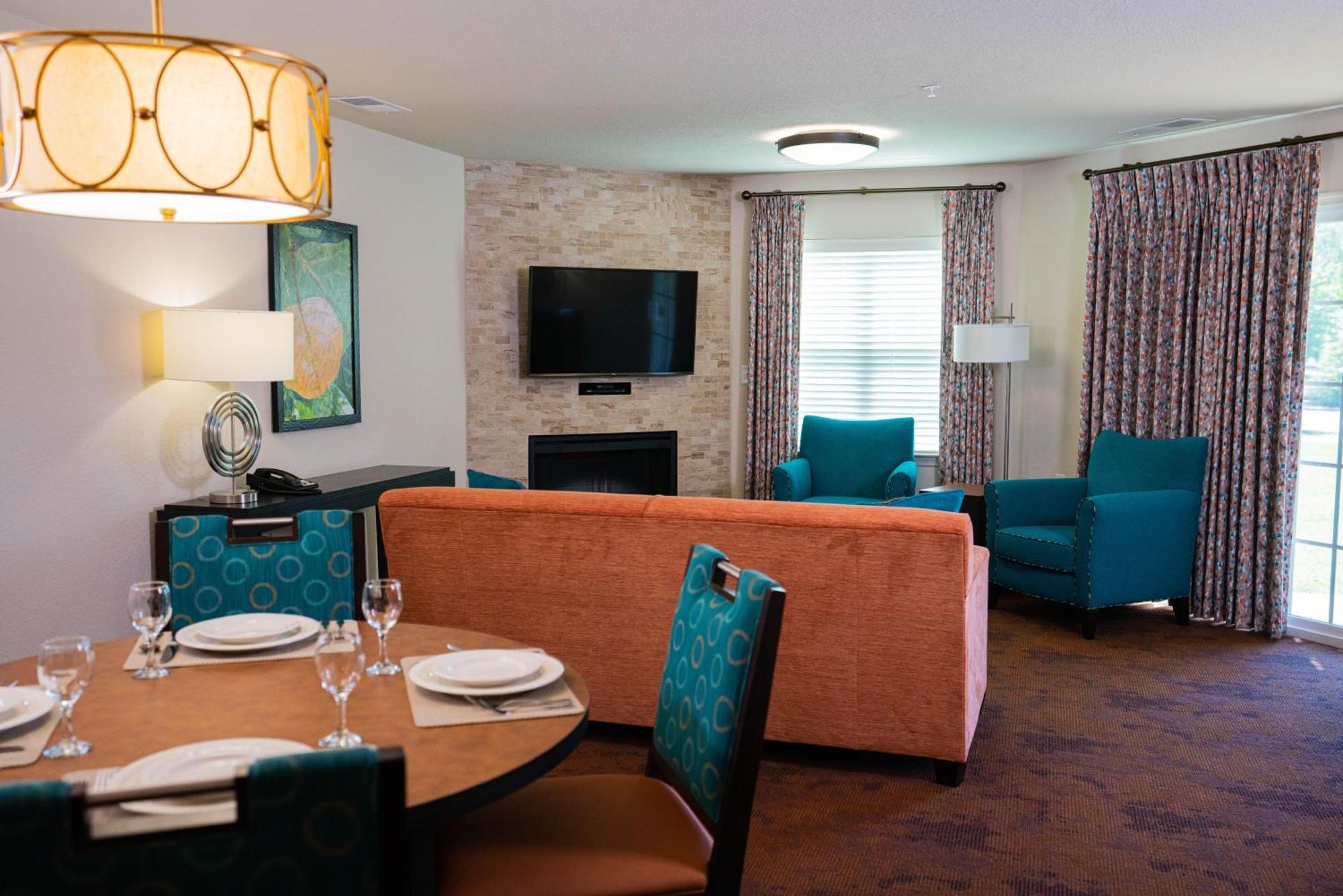 The Colonies At Williamsburg Hotel Exterior photo