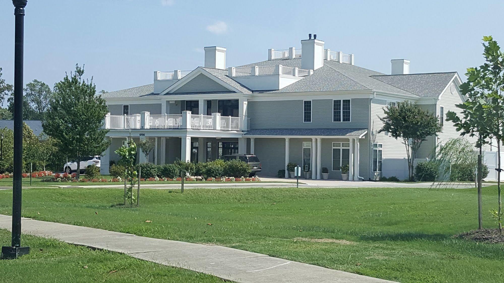 The Colonies At Williamsburg Hotel Exterior photo